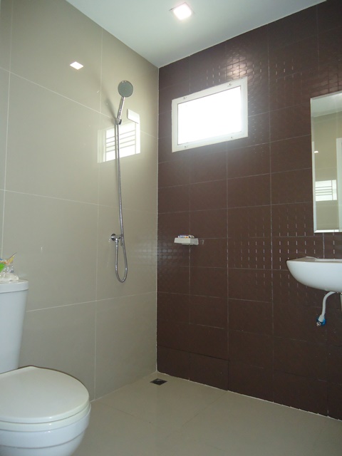 ขายทาวน์เฮ้าส์ 2 ชั้น พฤกษาวิลล์77 ติดถนน พุทธมณฑลสาย4 บ้านใหม่ ทำเลดี หลังริมใน ทิศดี ไม่ร้อน 33.3 ตารางวา