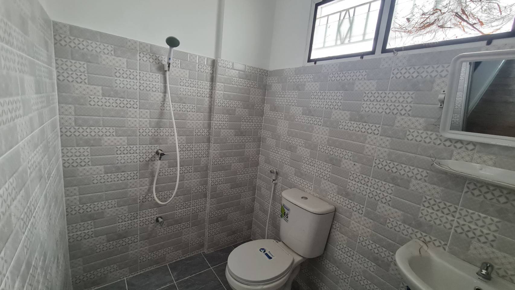 ขายทาวน์เฮ้าน์ หมู่บ้าน ลัดดาวิลล์ บางบัวทอง 2 ชั้น เนื้อที่ 17.50 ตรว. ทำเลดี บางกรวย -ไทรน้อย ตำบล บางบัวทอง ทาวน์เฮ้าส์ 2 ชั้น มี 3 ห้องนอน, 2 ห้องน้ำ, 1 ห้องครัว, 1 ห้องโถงนั่งเล่น, 1 ที่จอดรถ เนื้อที่ : 17.50 ตารางวา