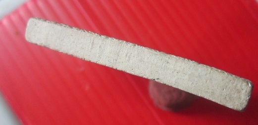 พระผงสาริกาคู่ หลัง ฝังมุก ครูบากฤษณะ ออกวัดบางพูดนอก จ.นนทบุรี ปี2547