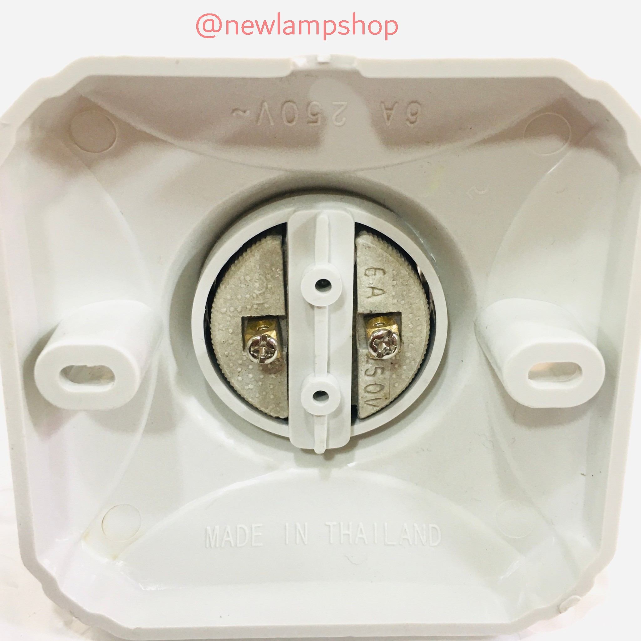 ขั้วแป้นกระเบื้องฐานสี่เหลี่ยม E27 ยี่ห้อ PCL.