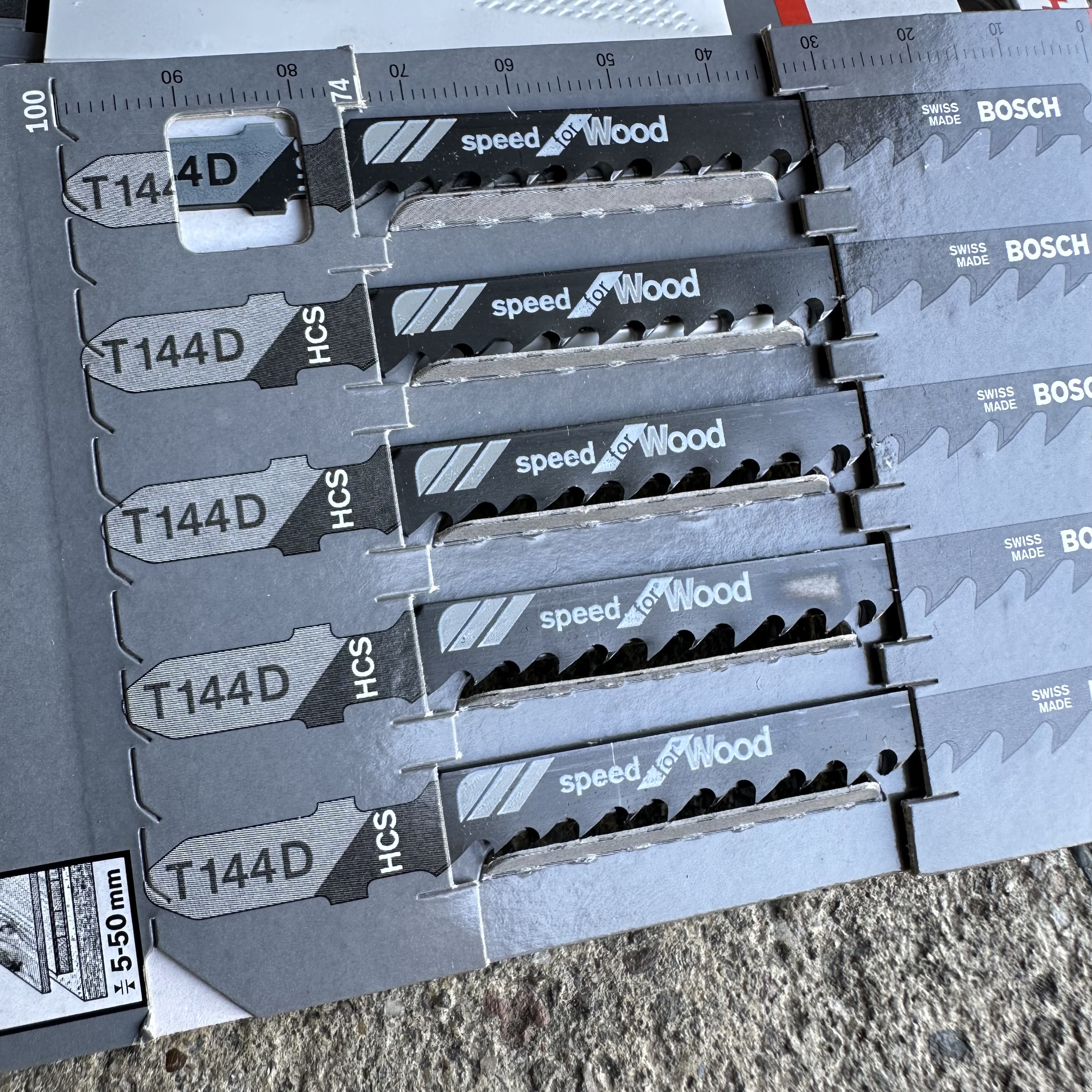 ใบจิ๊กซอว์ BOSCH T144D ไม้ (แพ็คละ 5ใบ)