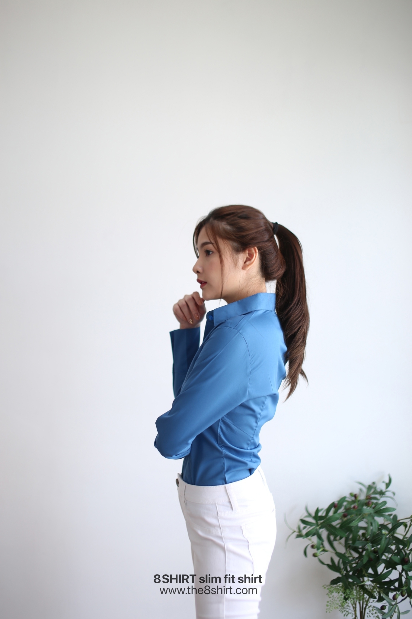 เสื้อเชิ้ตผู้หญิง สีฟ้าคราม (Indigo Blue) สลิมฟิต เข้ารูป แขนยาว เสื้อเชิ้ตทำงาน เสื้อยูนิฟอร์ม แบรนด์ 8SHIRT slim fit shirt พร้อมส่ง
