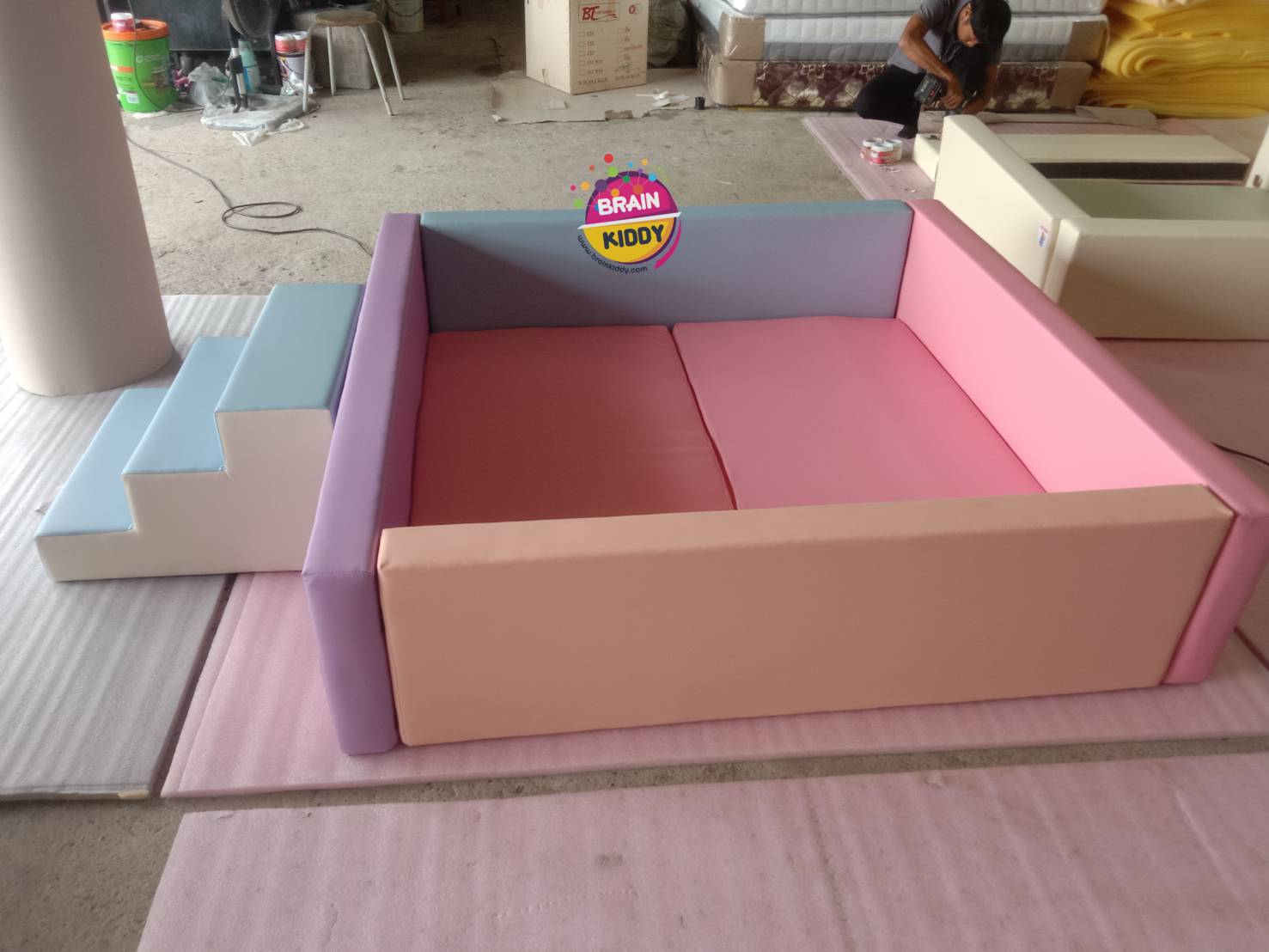 บ่อบอลขนาด 160 x160 สูง 40 ซม. พร้อมเบาะรองและบันได, บ่อบอลนุ่มนิ่ม, คอกกั้นเด็ก,เครื่่องเล่นในร่ม, หนัง pvc, พร้อมส่ง