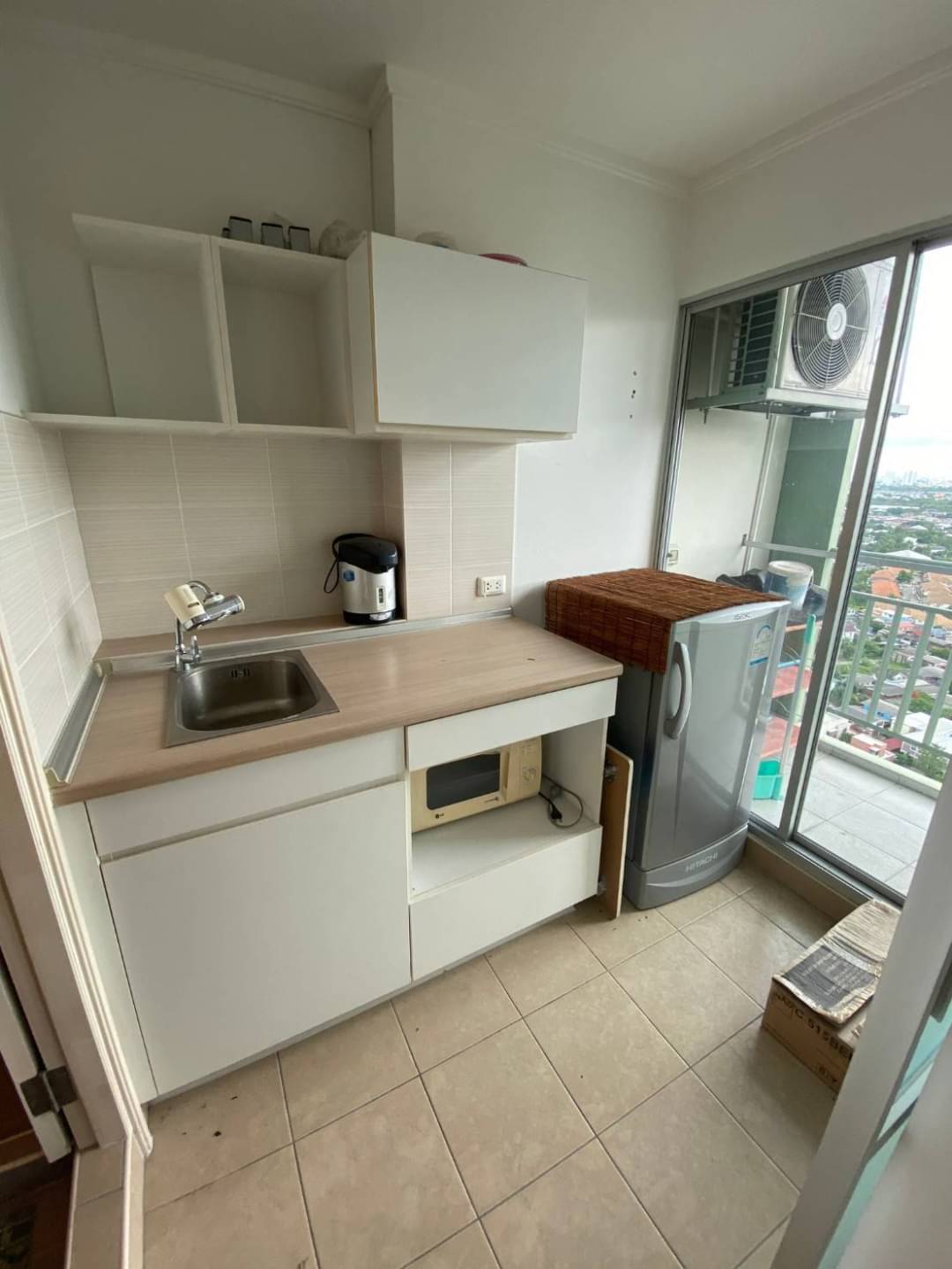 ขายคอนโด ห้องสวย ชั้น 26 เนื้อที่ 45 ตรม โครงการ : ลุมพินี วิลล์ พิบูลสงคราม-ริเวอร์วิว ราคาขาย : 2.9 ล้านบาท การเดินทาง : สะดวก ติดถนนใหญ่ พิบูลสงคราม ใกล้รถไฟฟ้า สายสีม่วง บางซื่อ-บางใหญ่ และรถไฟฟ้า สายสีแดง บางซื่อ-ตลิ่งชัน