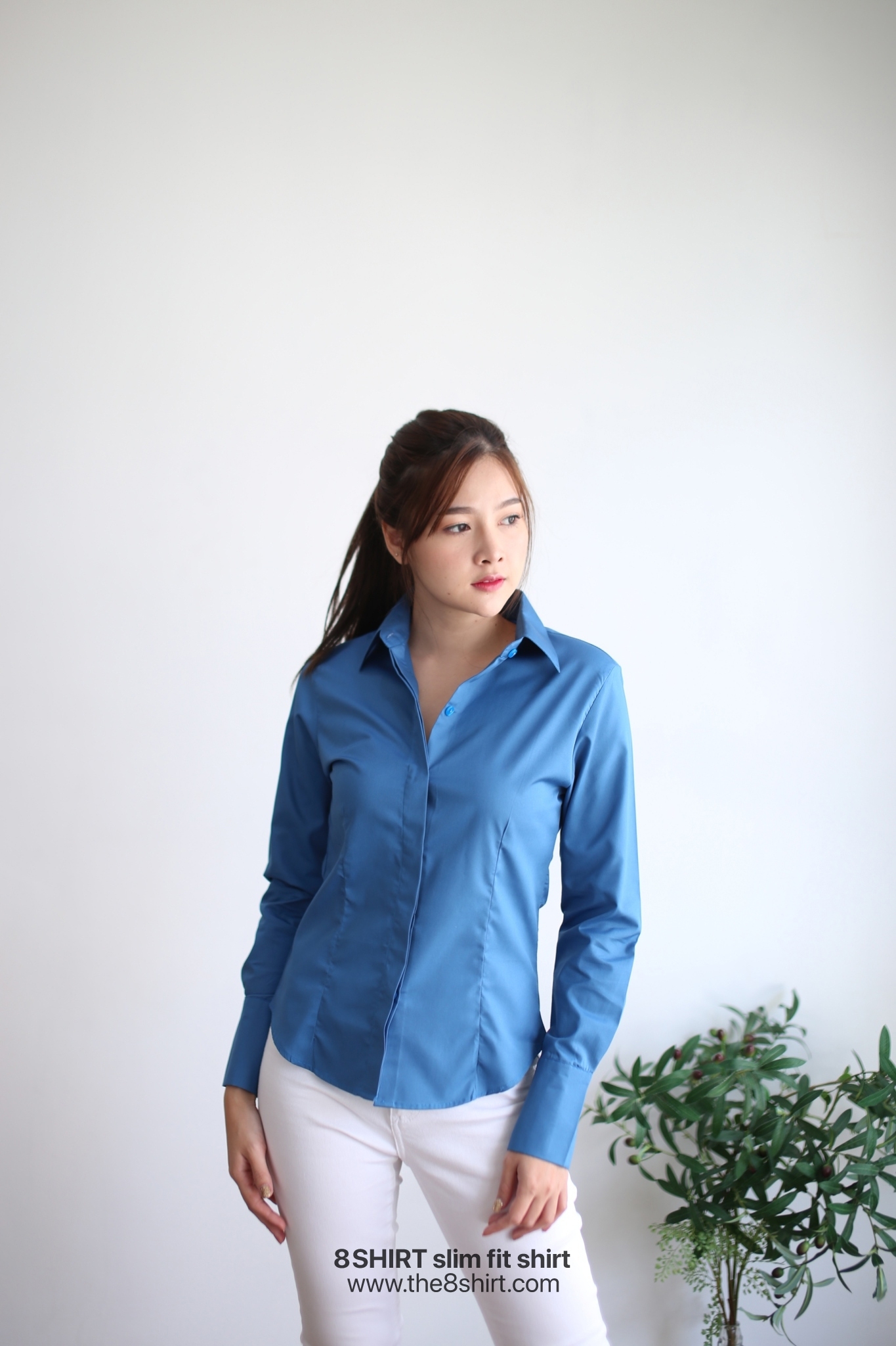 เสื้อเชิ้ตผู้หญิง สีฟ้าคราม (Indigo Blue) สลิมฟิต เข้ารูป แขนยาว เสื้อเชิ้ตทำงาน เสื้อยูนิฟอร์ม แบรนด์ 8SHIRT slim fit shirt พร้อมส่ง
