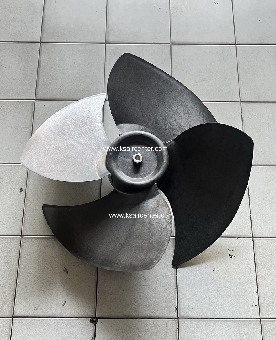 ใบพัดคอนเดนซิ่ง พลาสติก 22 นิ้ว แบบรูใหญ่