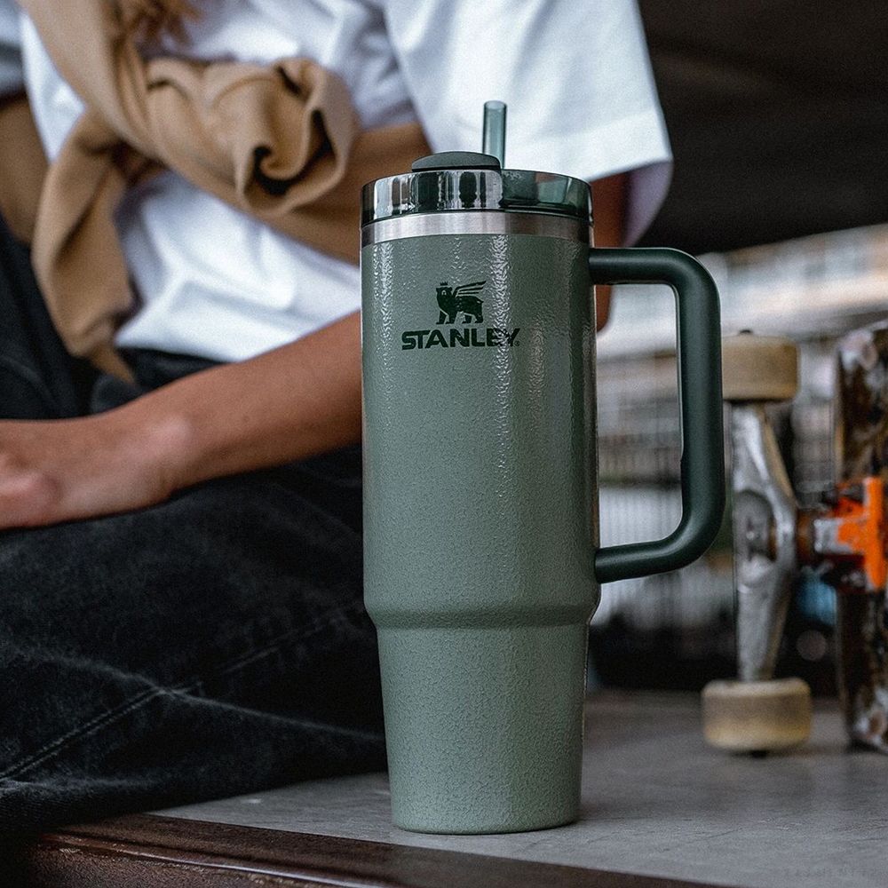 Adventure Quencher 2.0 TM Tumbler 30Oz Hammertone Green