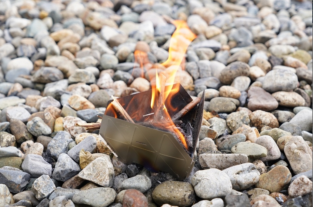 Titanium Trivet เตาฟืน