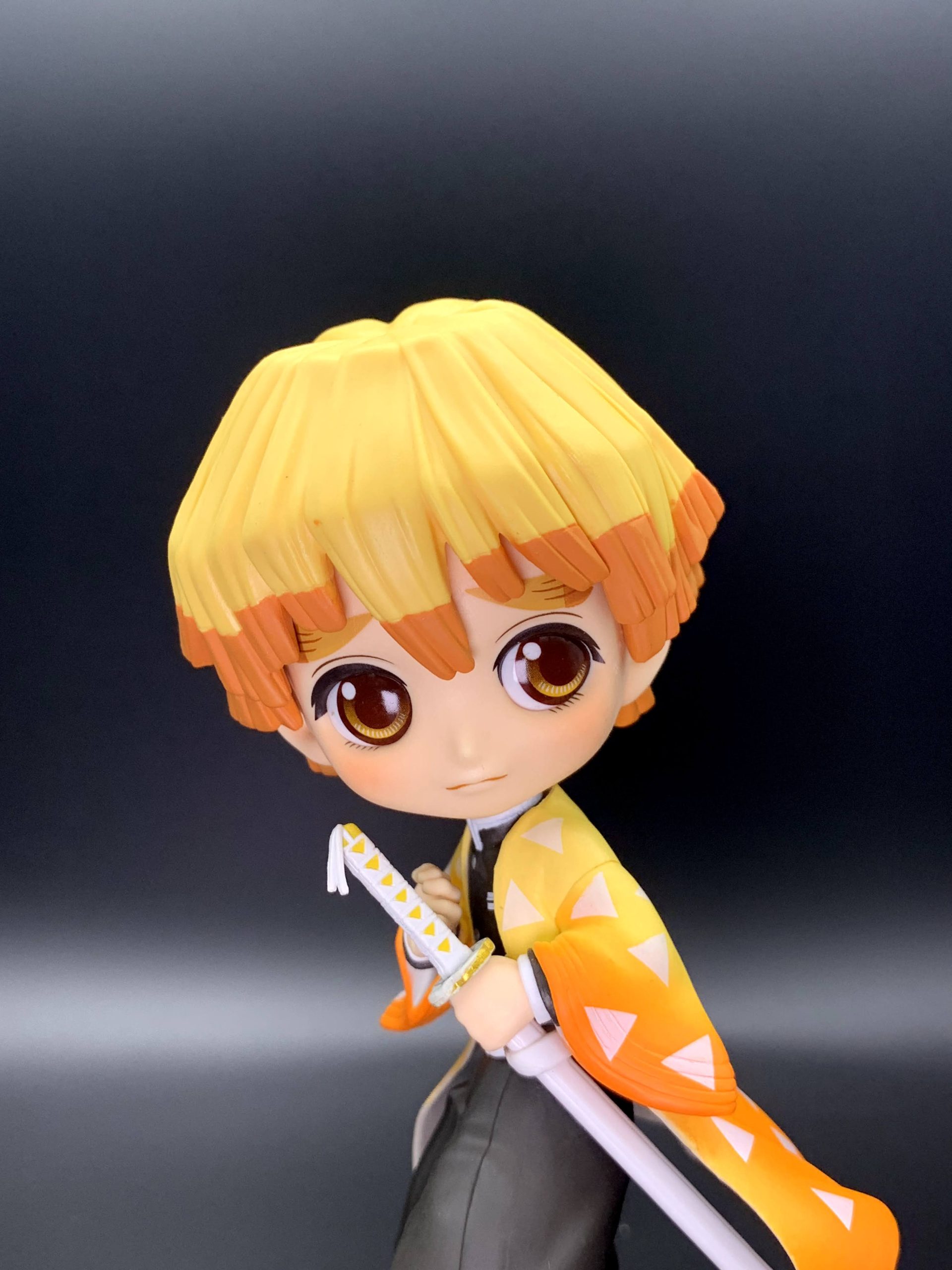 Zenitsu ของแท้ JP - Q Posket Banpresto [โมเดล Demon Slayer]