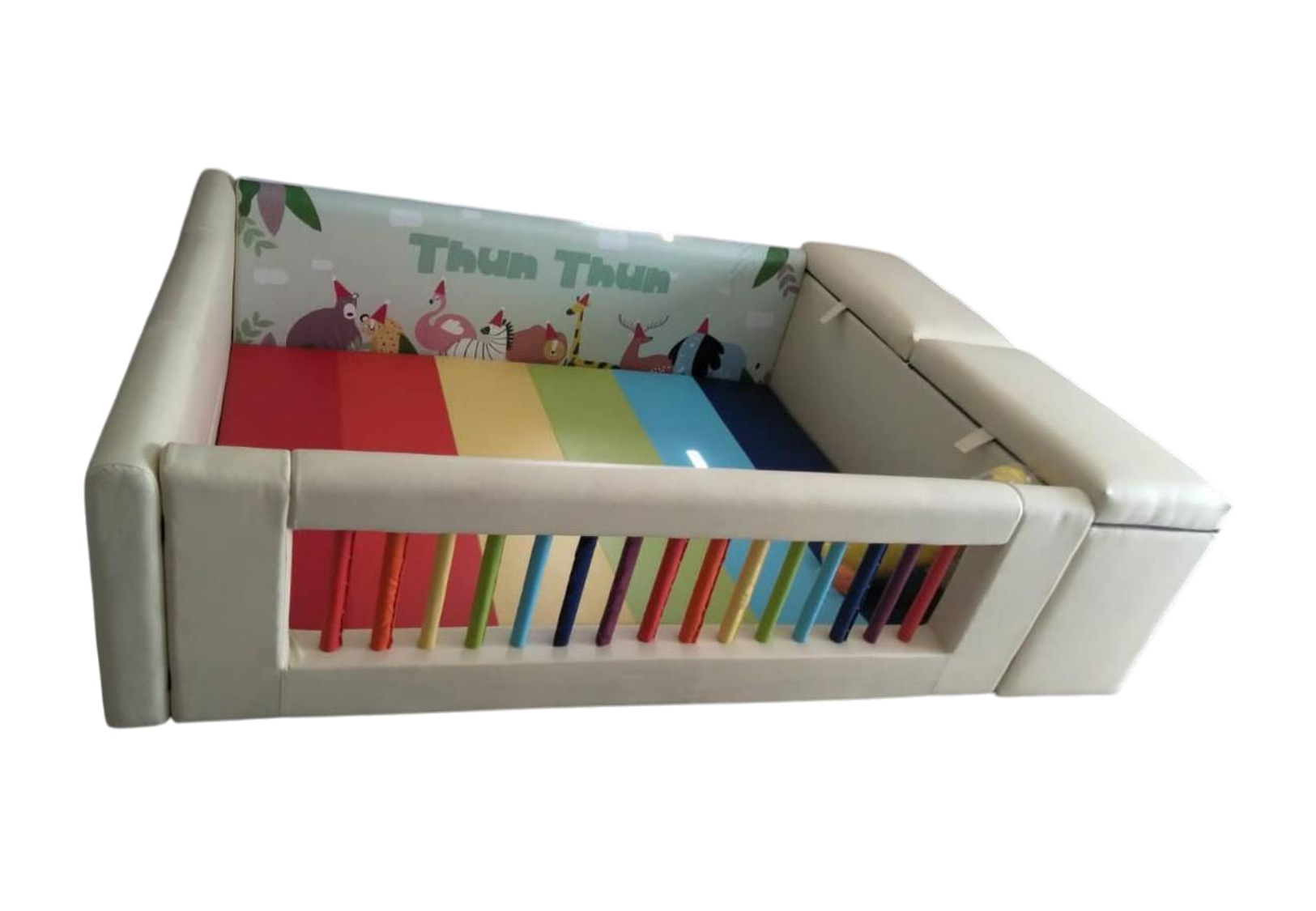 คอกกั้นเด็ก ลายสัตว์น่ารัก มีช่องเก็บของ, คอกกั้นเด็ก,เตียงเด็ก,เบาะหนังนุ่มนิ่ม softplay, indoor playground kidszone ,สวนสนุกในร่ม ,รับสั่งทำบ่อบอล เตียงเด็ก ตามขนาด