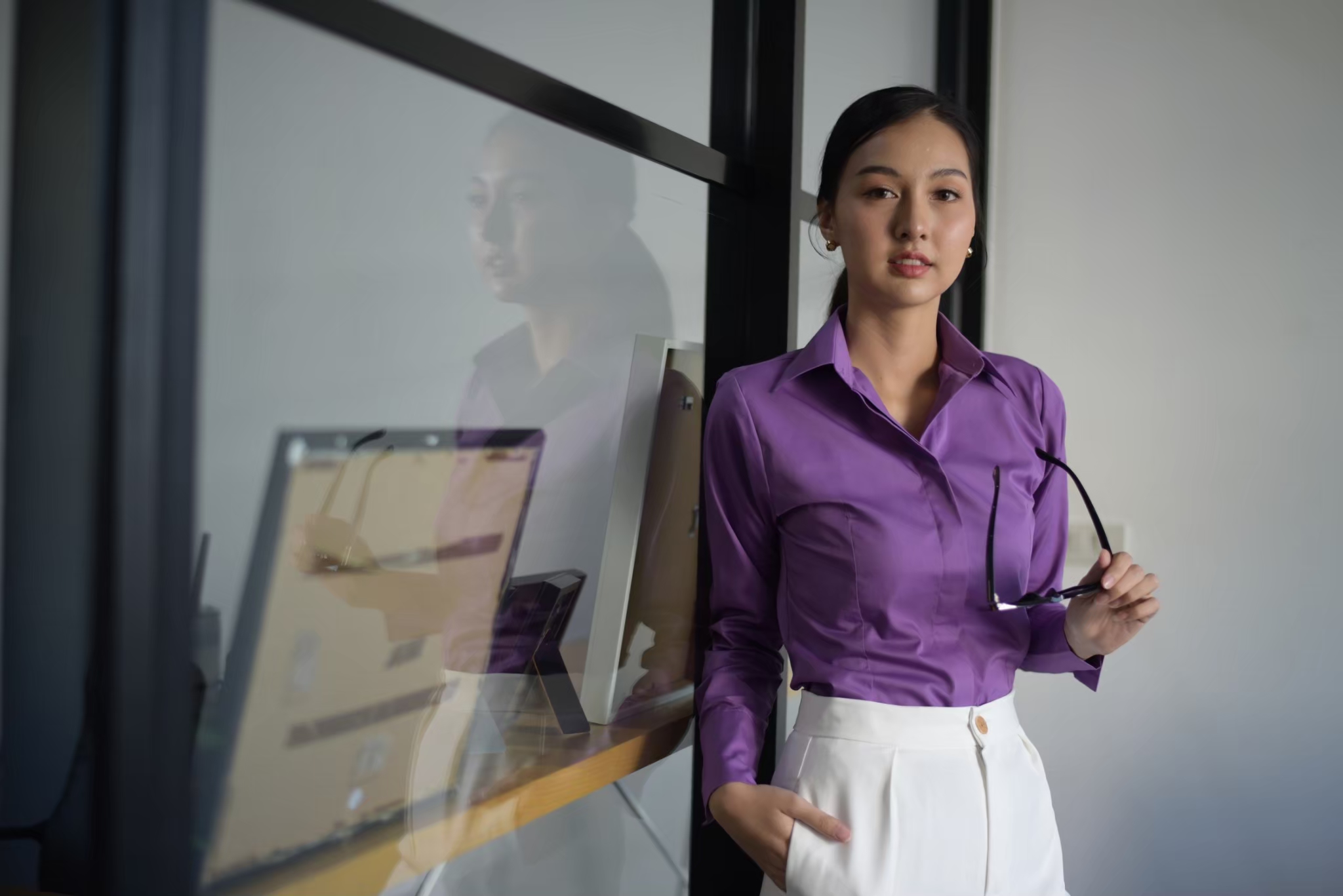 เสื้อเชิ้ตผู้หญิง สีม่วงสด (𝗙𝗿𝗲𝘀𝗵 𝗩𝗶𝗼𝗹𝗲𝘁) สลิมฟิต เข้ารูป แขนยาว เสื้อเชิ้ตทำงาน เสื้อยูนิฟอร์ม แบรนด์ 8SHIRT slim fit shirt พร้อมส่ง