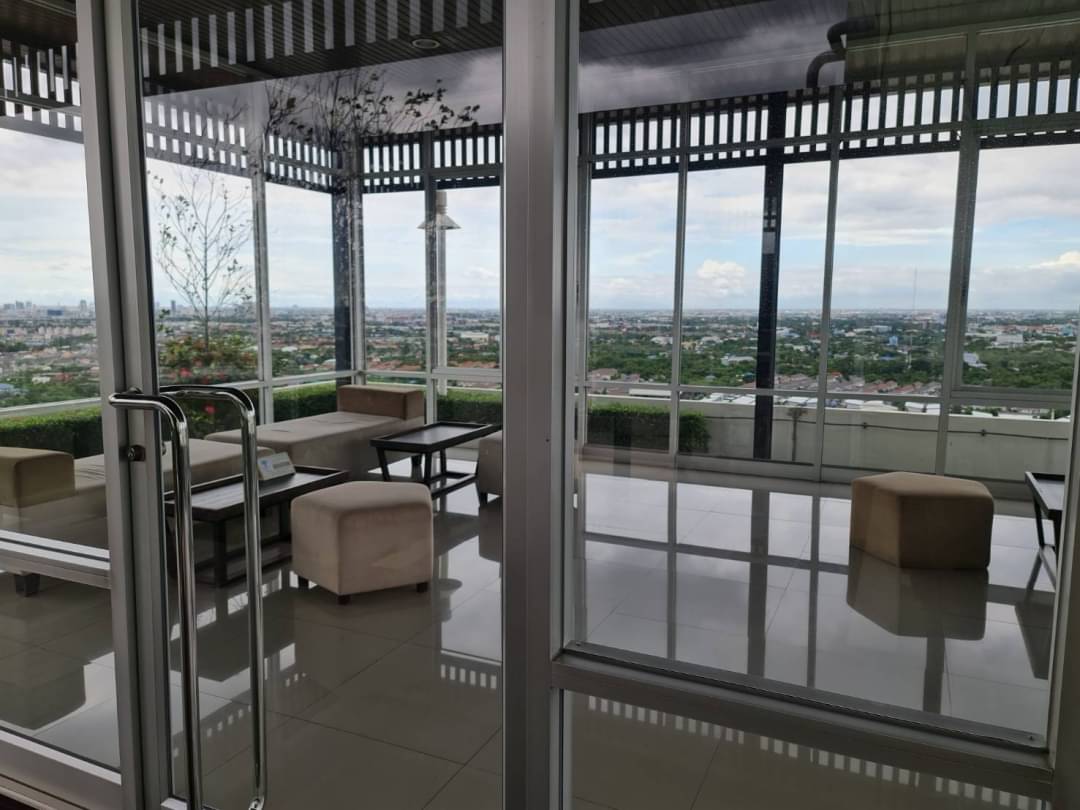 ขายคอนโด ห้องสวย ชั้น 26 เนื้อที่ 45 ตรม โครงการ : ลุมพินี วิลล์ พิบูลสงคราม-ริเวอร์วิว ราคาขาย : 2.9 ล้านบาท การเดินทาง : สะดวก ติดถนนใหญ่ พิบูลสงคราม ใกล้รถไฟฟ้า สายสีม่วง บางซื่อ-บางใหญ่ และรถไฟฟ้า สายสีแดง บางซื่อ-ตลิ่งชัน