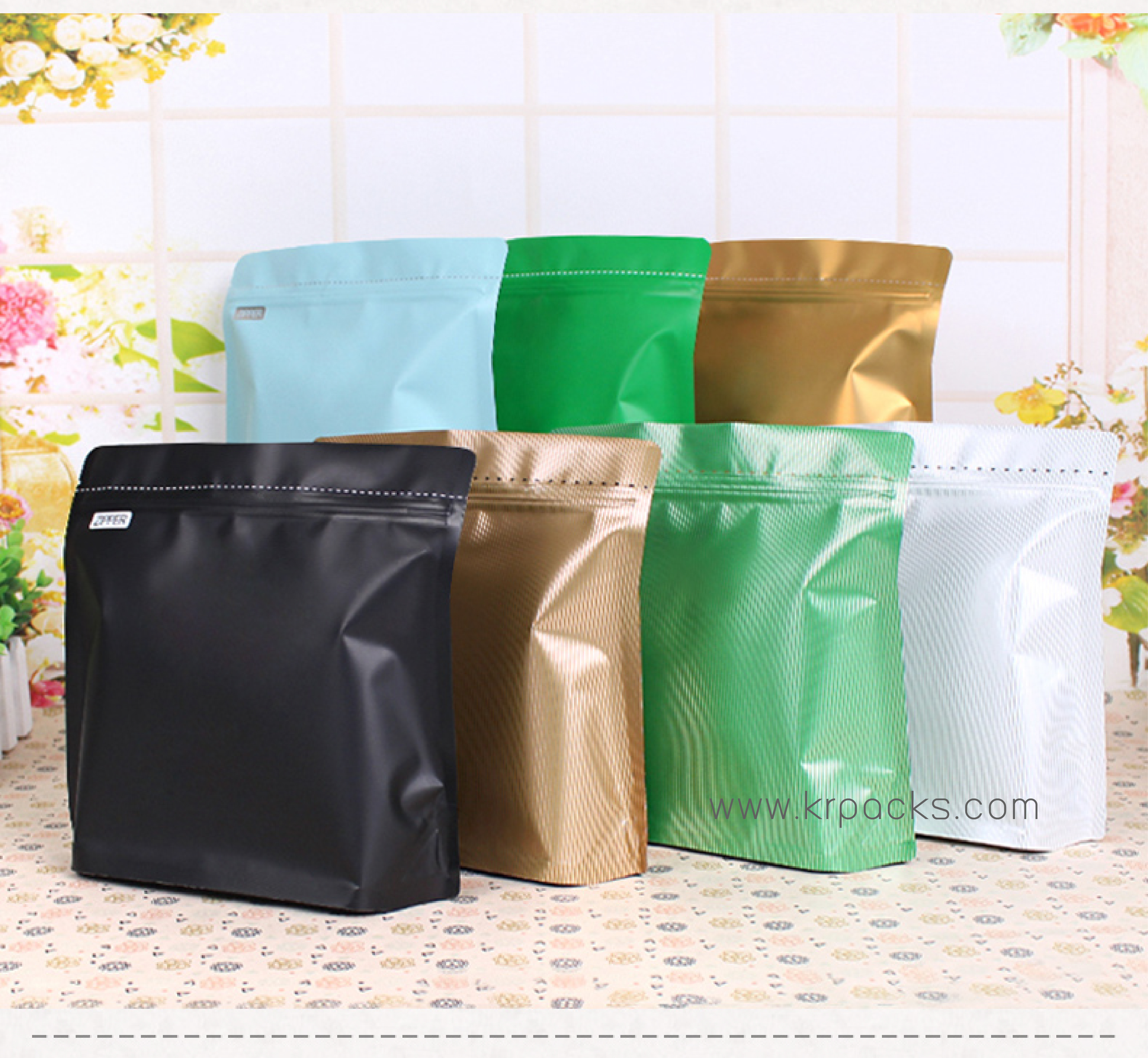 ถุงซิปแนวนอน ฟอยล์สี ขนาด 27*21.5*10 cm.(500g)