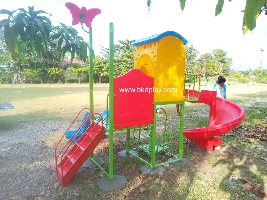เครื่องเล่นสนามกลางแจ้ง-ในร่ม, ชุดรถไฟเหลืองกับผีเสื้อ B, สนามเด็กเล่น,เครื่องเล่นเด็ก, ครุภัณฑ์สนามเด็กเล่น, งบ สพฐ.,โครงการโรงเรียนประชารัฐ ศูนย์พัฒนาเด็กเล็ก playground,สไลเดอร์
