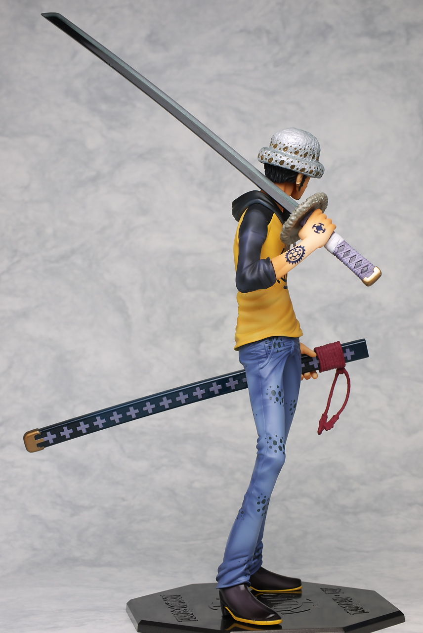 Law ของแท้ JP แมวทอง - POP Deluxe Megahouse [โมเดลวันพีช]