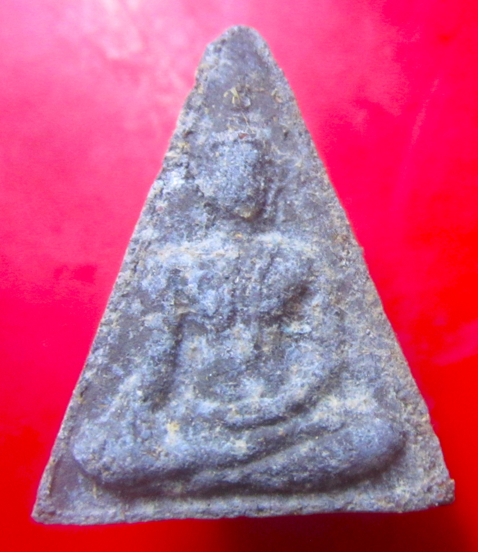 พระนางพญา เนื้อว่าน108รุ่นแรก หลวงพ่อวีระนนท์ วัดป่าเจริญราช อ.ลำลูกกา จ.ปทุมธานี ปี2554 องค์ที่8