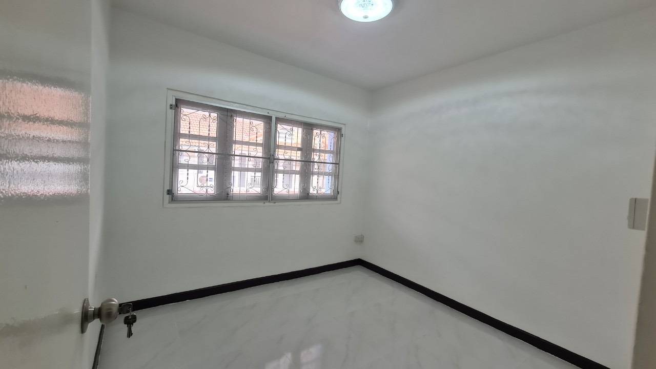 ขายหมู่บ้านพฤกษา 11 คลองหลวงเรียบคลอง3ปทุมธานี มีเงินเดือน 14,000 ผ่อนเดือนละ6,000