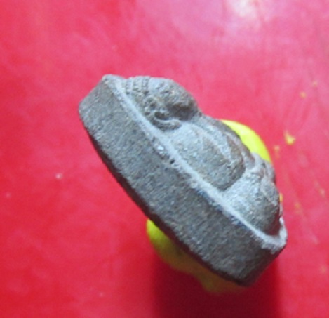 พระปิดตา พิมพ์เล็ก เนื้อว่าน หลวงพ่อจ่าง วัดเขื่อนเพชร จ.เพชรบุรี