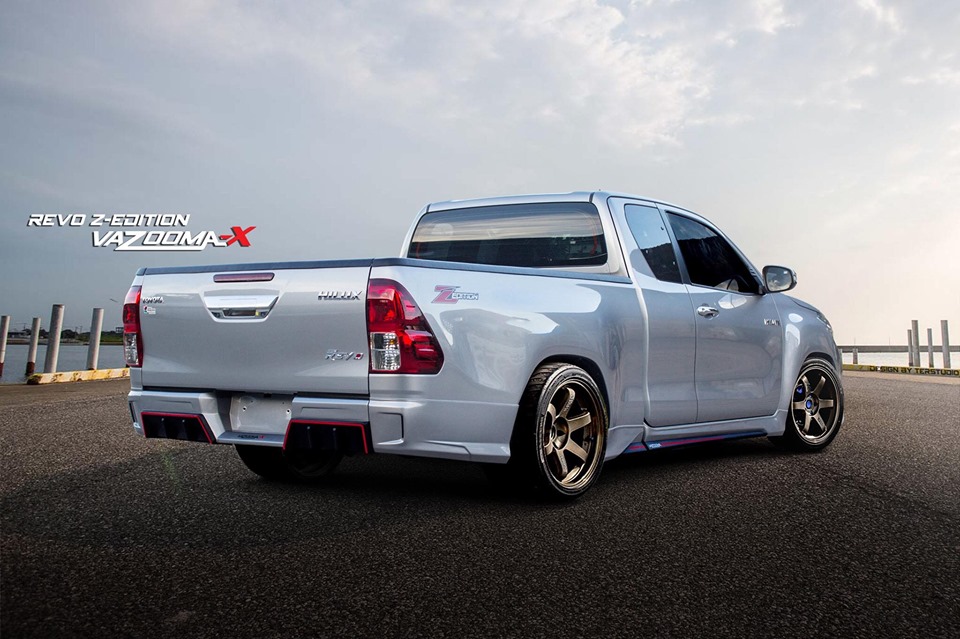 Vazooma-Xใส่รุ่น(Z-EditionSmartCabตัวเตี้ย) VS Toyota Hilux Revo'18-On [ชุดแต่งที่คู่ควรกะบะพันธุ์แกร่่ง]