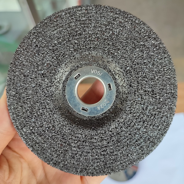 แผ่นเจียร์ MAKITA 4x6 (25/PK) A36P กล่องละ 580บาท