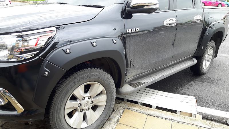 9Den&Rbs/Xtreamer VS Toyota Revo'2015-2017 [แต่งหล่อล้ำอย่างตัวสไตล์ออฟโรด ด้วยเทคโนโลยีที่สุดล้ำรอคอยคุณเป็นเจ้าของวันนี้]