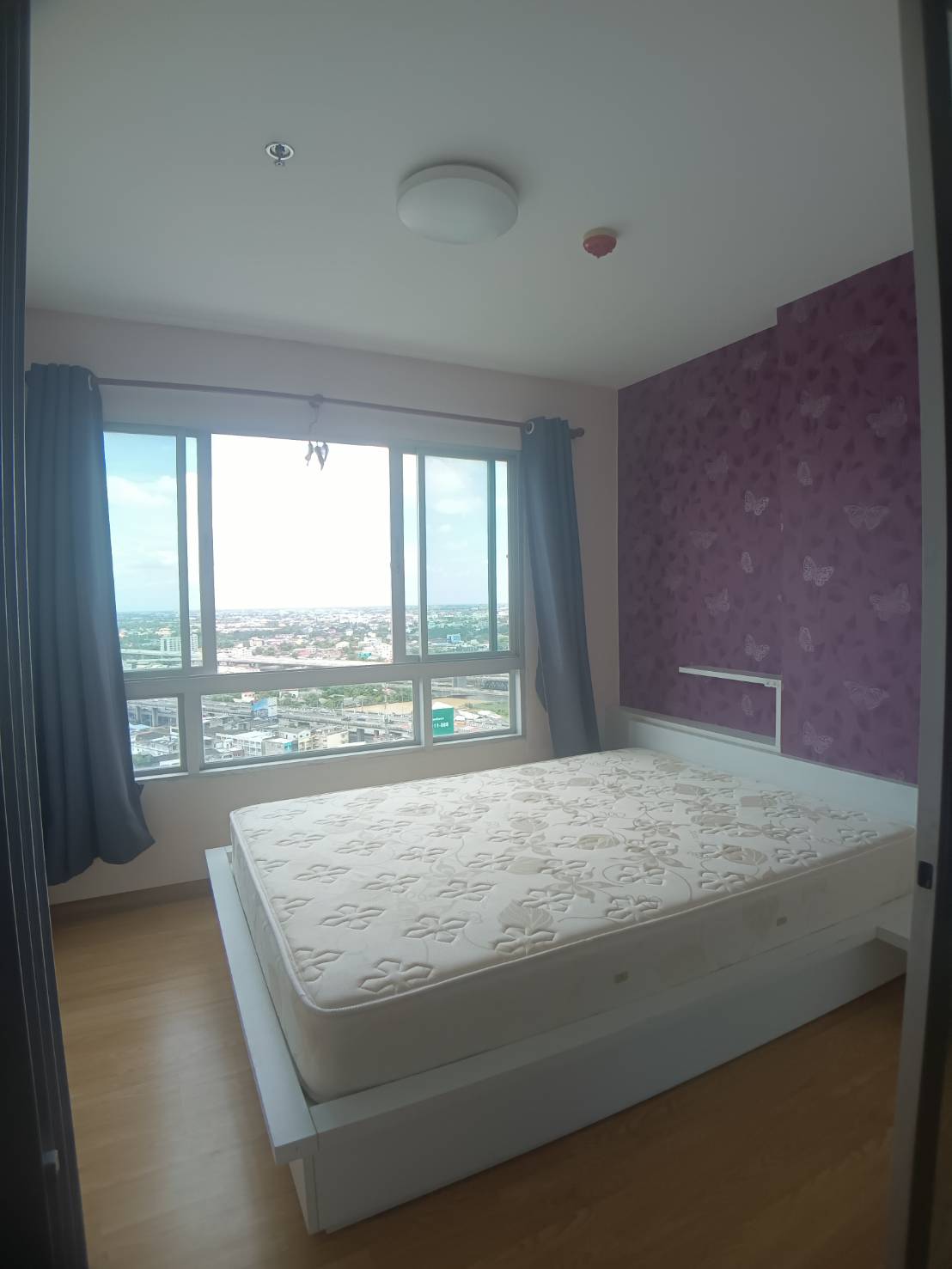 คอนโด เดอะ ทรัสต์ เรสซิเดนซ์ ปิ่นเกล้า 29 ตรม. ชั้น 24 (อาคาร 30ชั้น) วิว ถนนบรมราชชนนี ใกล้เซ็นทรัลปิ่นเกล้า สายใต้เก่า