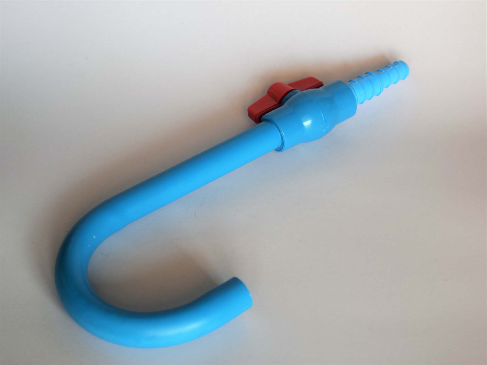 ตะขอเติมน้ำตู้ปลากุ้ง เกี่ยวกับขอบตู้ไม่ให้สายเลื่อนหลุด ประหยัดเวลา ประหยัดคน สะดวกสะบายขึ้น