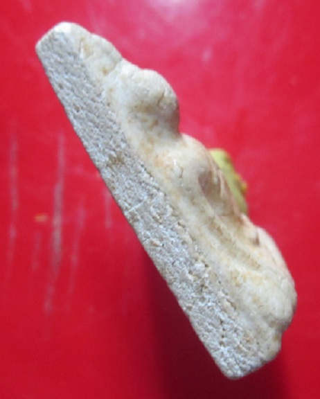 พระนางพญาเนื้อผง หลังยันต์ ไม่ทราบที่