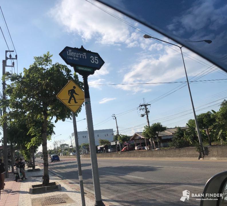 ที่ดิน ซอยเลียบวารี 35 ซอยธนบัตรชัย เนื้อที่ 100 ตารางวา แบ่งได้