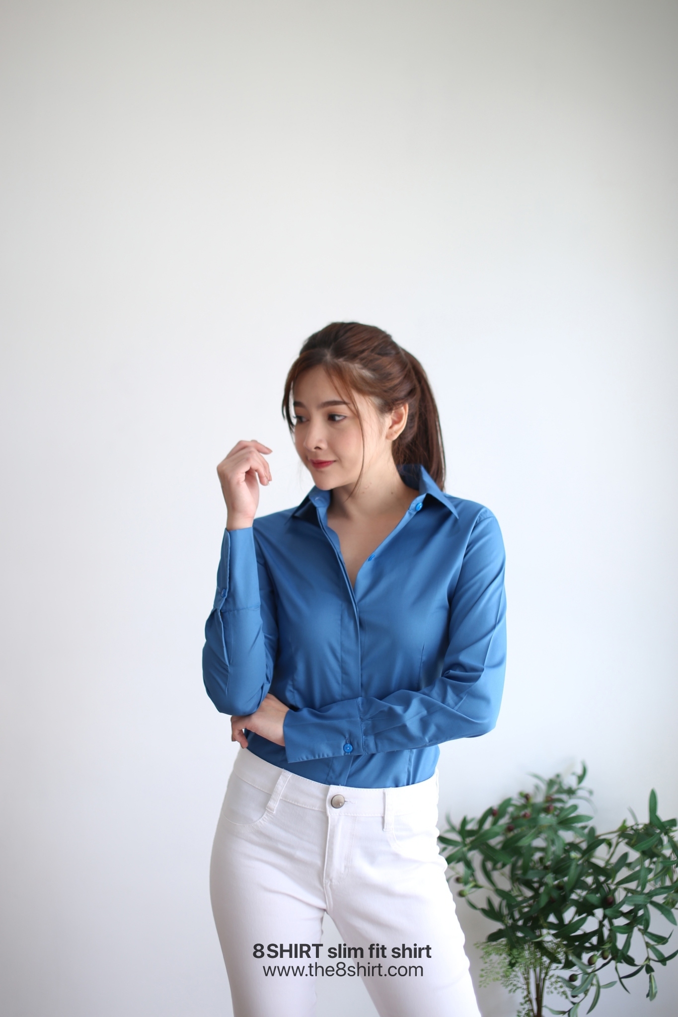 เสื้อเชิ้ตผู้หญิง สีฟ้าคราม (Indigo Blue) สลิมฟิต เข้ารูป แขนยาว เสื้อเชิ้ตทำงาน เสื้อยูนิฟอร์ม แบรนด์ 8SHIRT slim fit shirt พร้อมส่ง