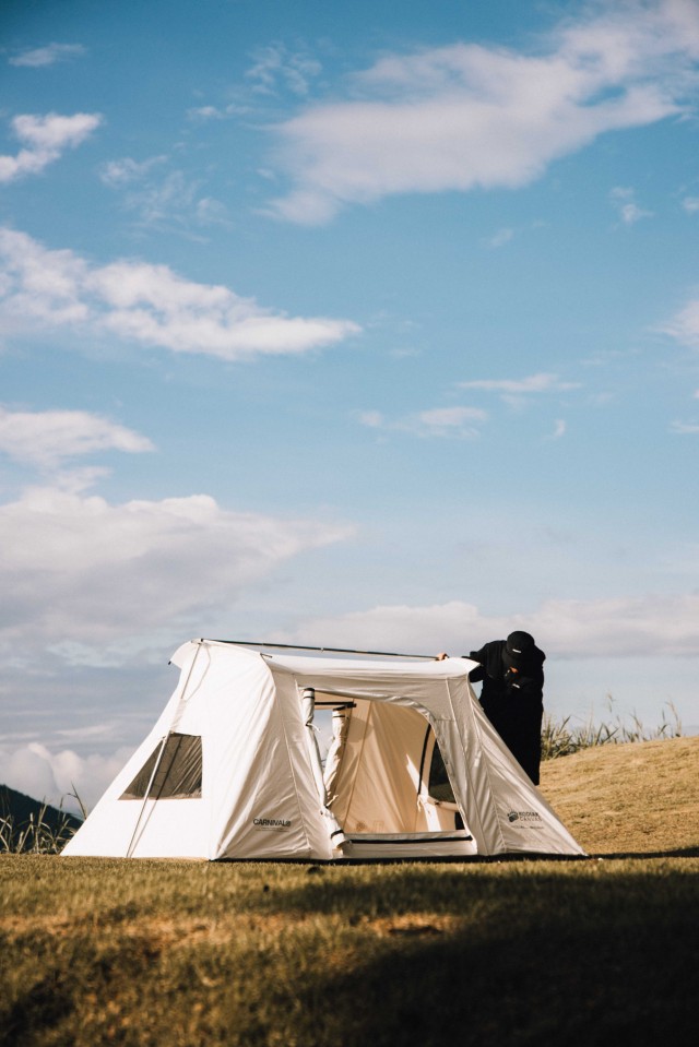 Kodiak Canvas x Carnival 8.5x6 ft. Flex-Bow VX Canvas Tent Collection 2023 White