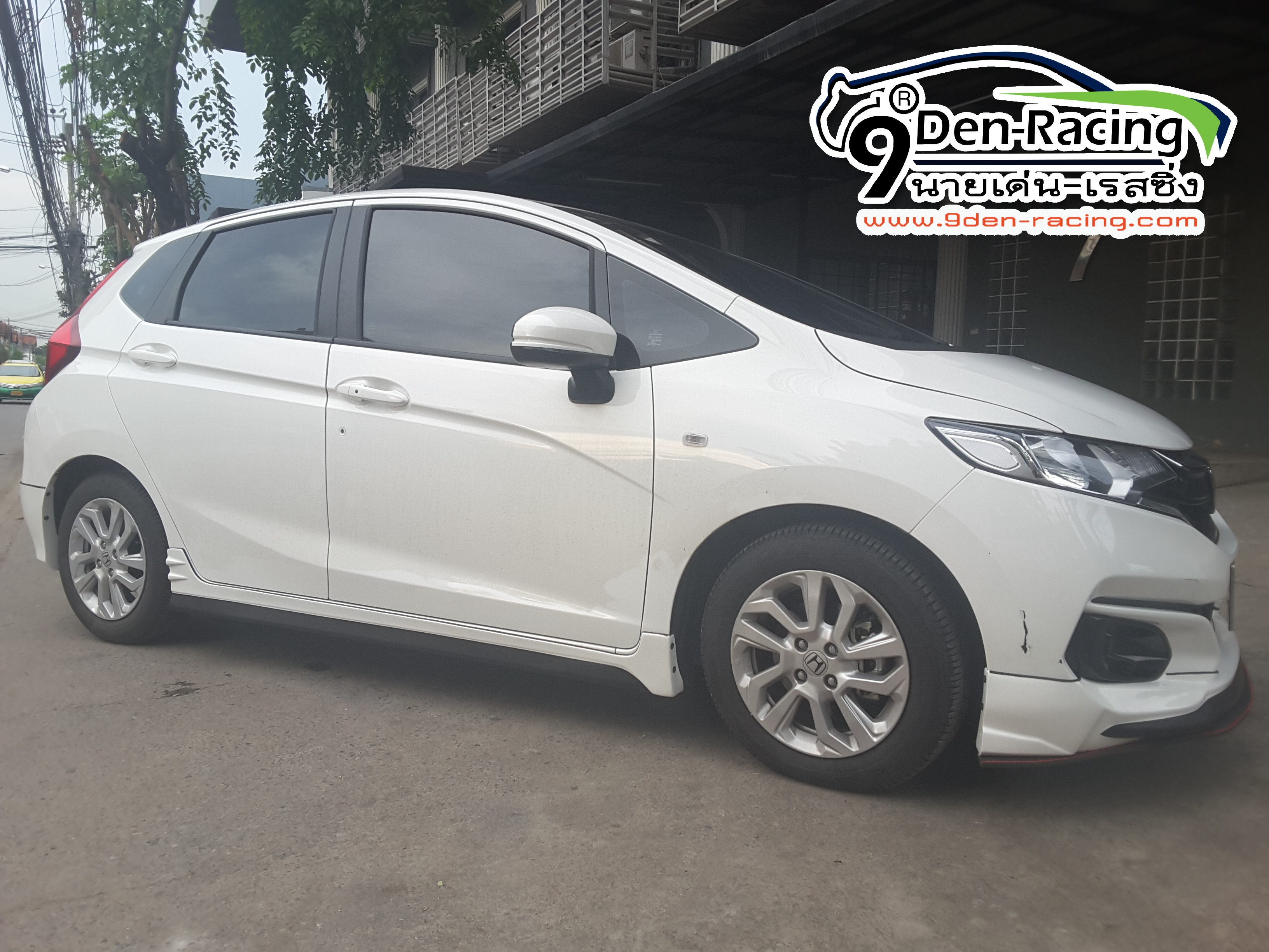 9DEN-MD-STYLE'17 VS HONDA JAZZ 2017-ON แค่เอาใจมา ก็ได้แระ 1000% กับท้ายท่อคู่แท้ พร้อมแล้วที่จะไปกับคุณ