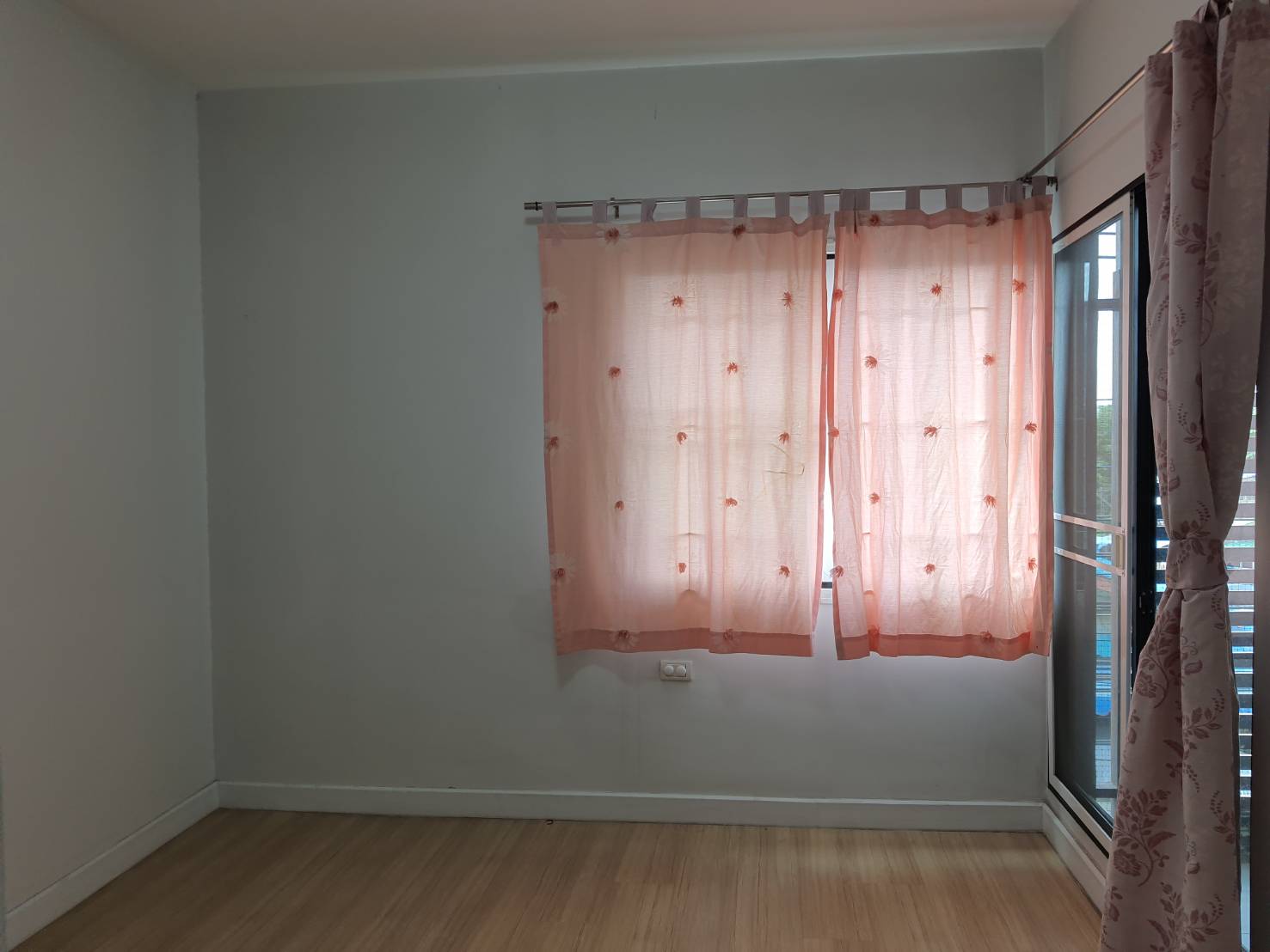 เช่าแล้ว* ให้เช่าทาวน์โฮม 3 ชั้น หมู่บ้านซิกเนเจอร์ เพชรเกษม 69 เนื้อที่ 17.1 ตารางวา 3นอน 3น้ำ