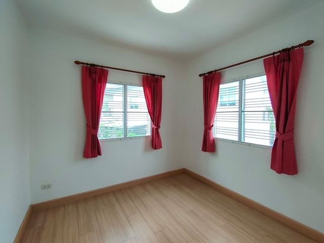 ขายทาวน์เฮ้าส์ 2 ชั้น พฤกษาวิลล์77 ติดถนน พุทธมณฑลสาย4 บ้านใหม่ ทำเลดี หลังริมใน ทิศดี ไม่ร้อน 33.3 ตารางวา