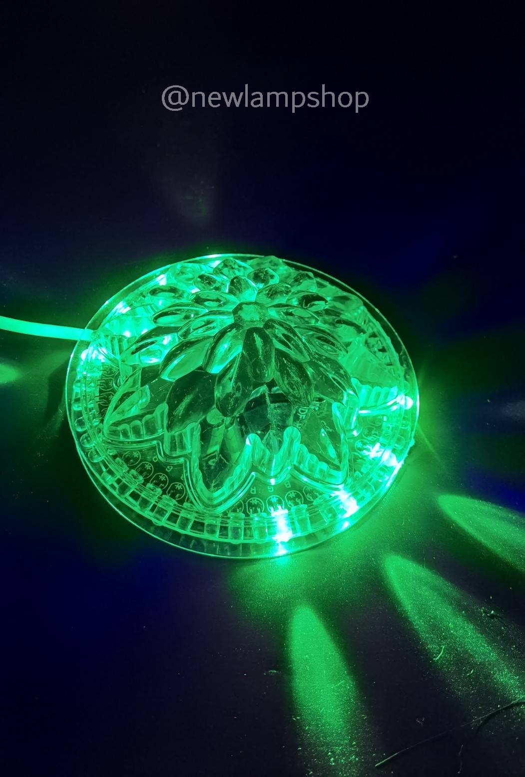 ไฟUFO สลับสี เต้นได้หลายจังหวะ 220V ขนาดเส้นผ่าศูนย์กลาง 12.5 cm