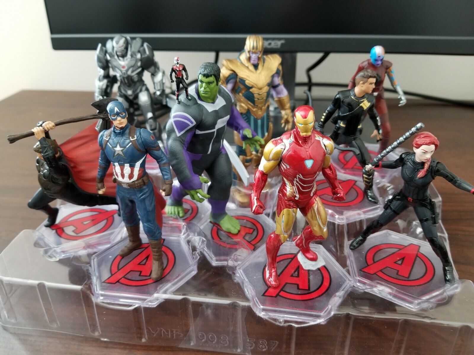 Avengers ของแท้ JP - Deluxe Figurine Set Disney [โมเดล Marvel] (9 ตัว)