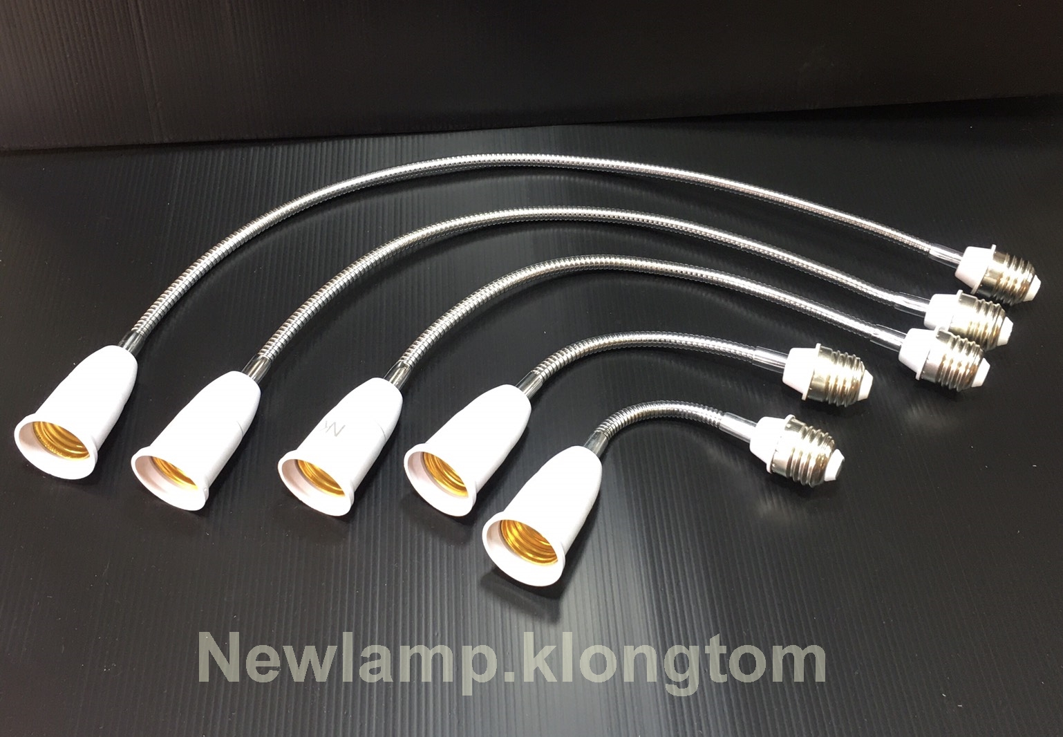 ขั้วต่อ E27 มี 50 ซม. สำหรับต่อขั้วไฟให้มีความยาวมากขึ้น