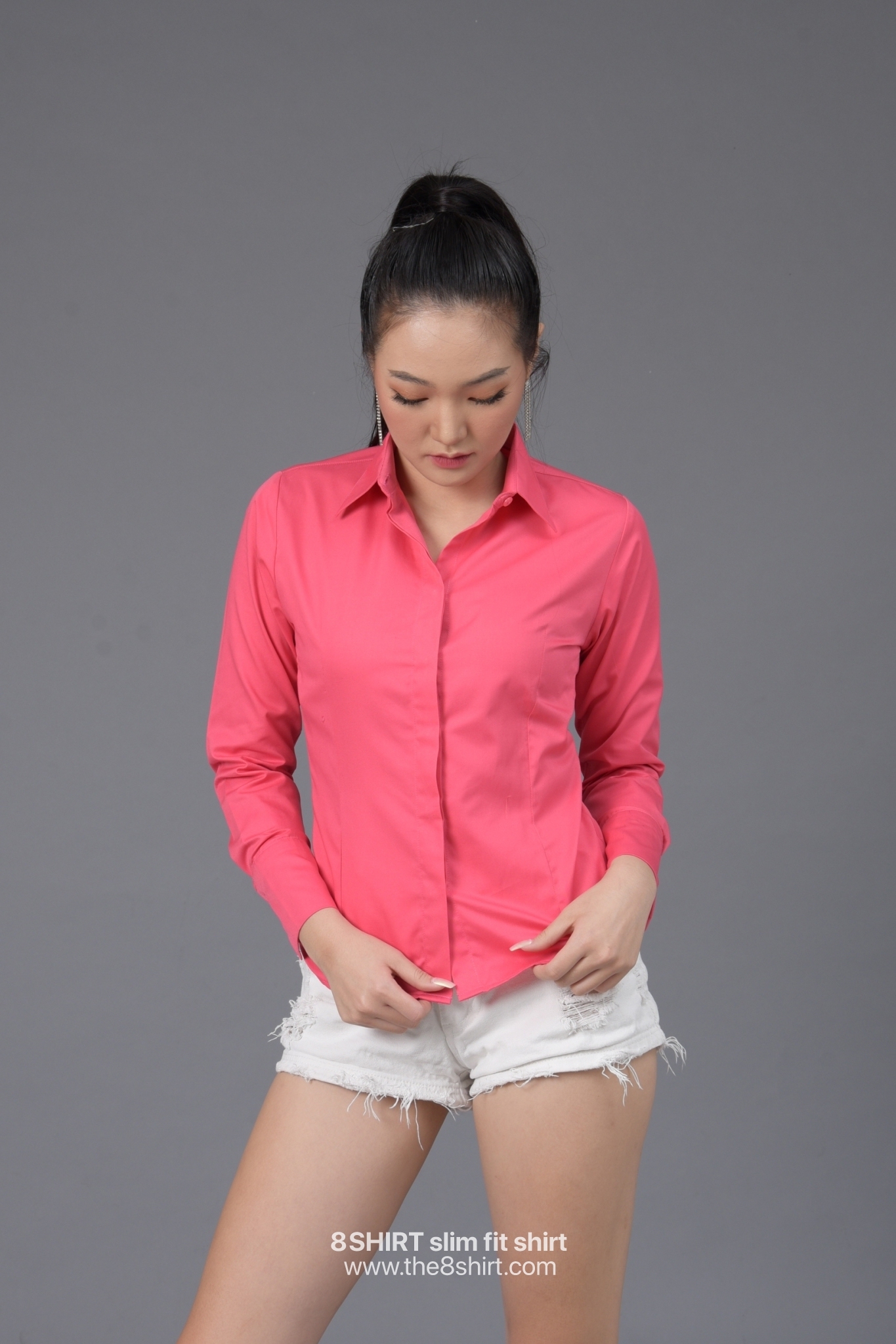 เสื้อเชิ้ตผู้หญิง ชมพูสด (HOT PINK) สลิมฟิต เข้ารูป แขนยาว เสื้อเชิ้ตทำงาน เสื้อยูนิฟอร์ม แบรนด์ 8SHIRT slim fit shirt พร้อมส่ง
