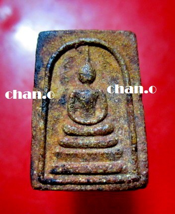 พระสมเด็จคะแนนใหญ่ เนื้อว่านสบู่เลือด หลังปั๊ม ตัวสิงห์ พระเก่าพระแท้ไม่ทราบที่ครับผม