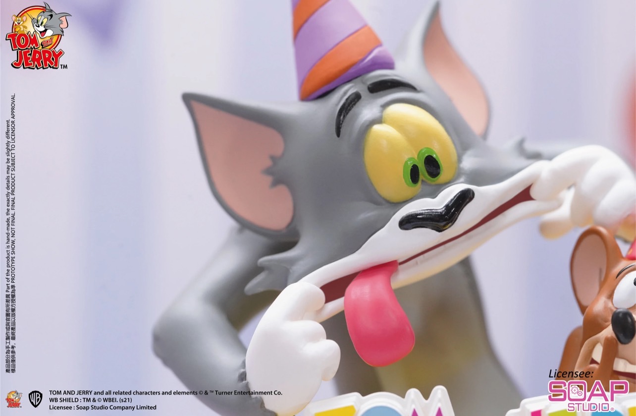 Tom and Jerry Party Surprise Figure Statue