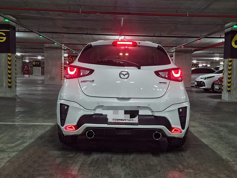 REDLINE VS Mazda2 Hatchback 5Drs.'15-19 [เส้นสายสีแดงอันเป็นอัตลักษณ์ทำให้มองเทห่ทุกมุมมอง]