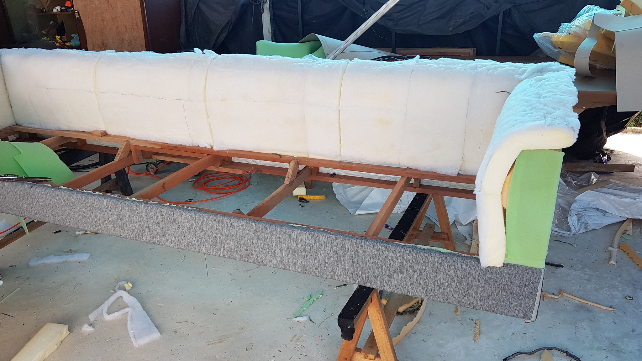 รับซ่อมโซฟา เก้าอี้ เบาะ