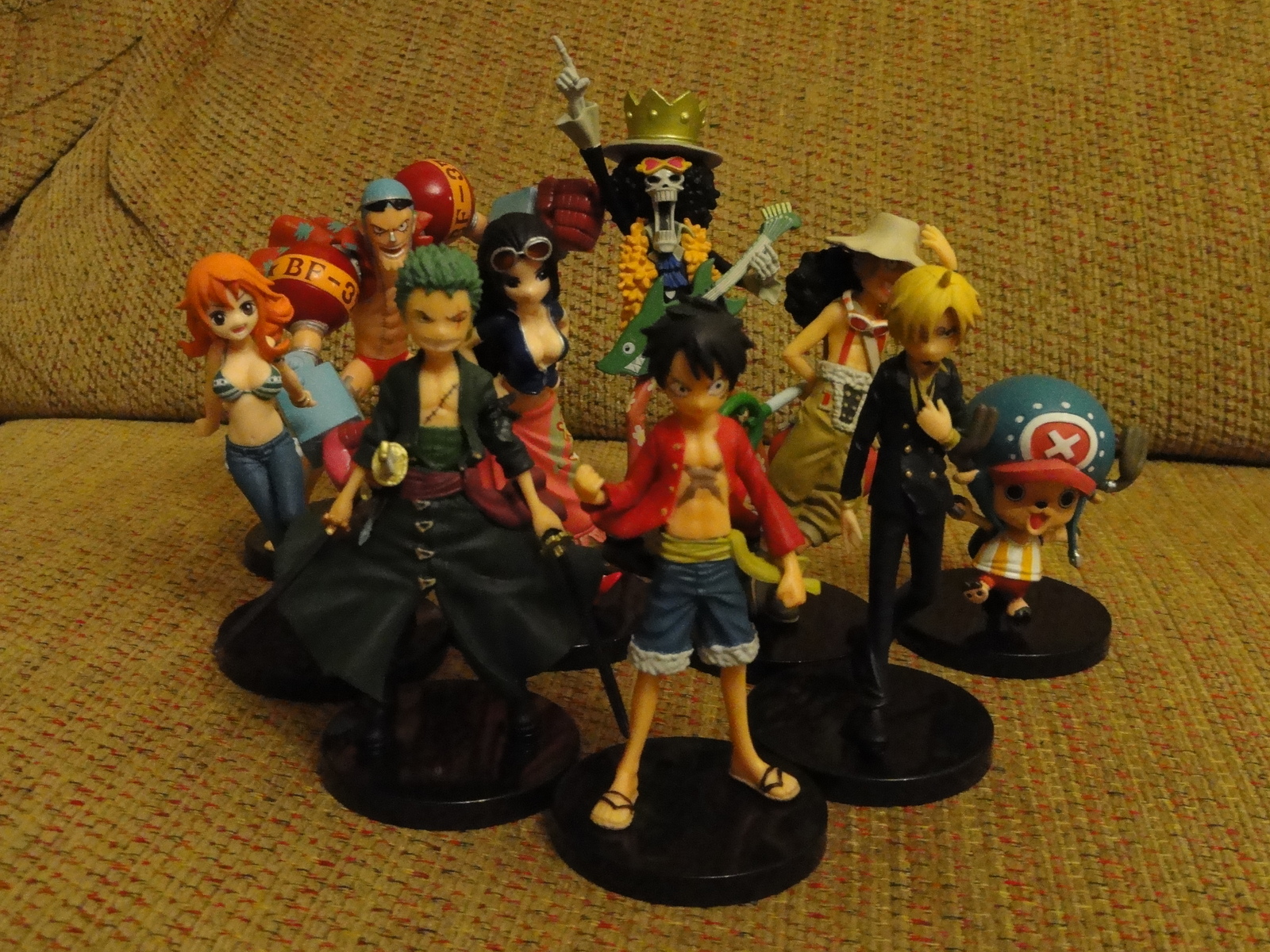Straw Hat Pirates New World Set ของแท้ JP แมวทอง - Half Age Characters Bandai [โมเดลวันพีช] (9 ตัว)