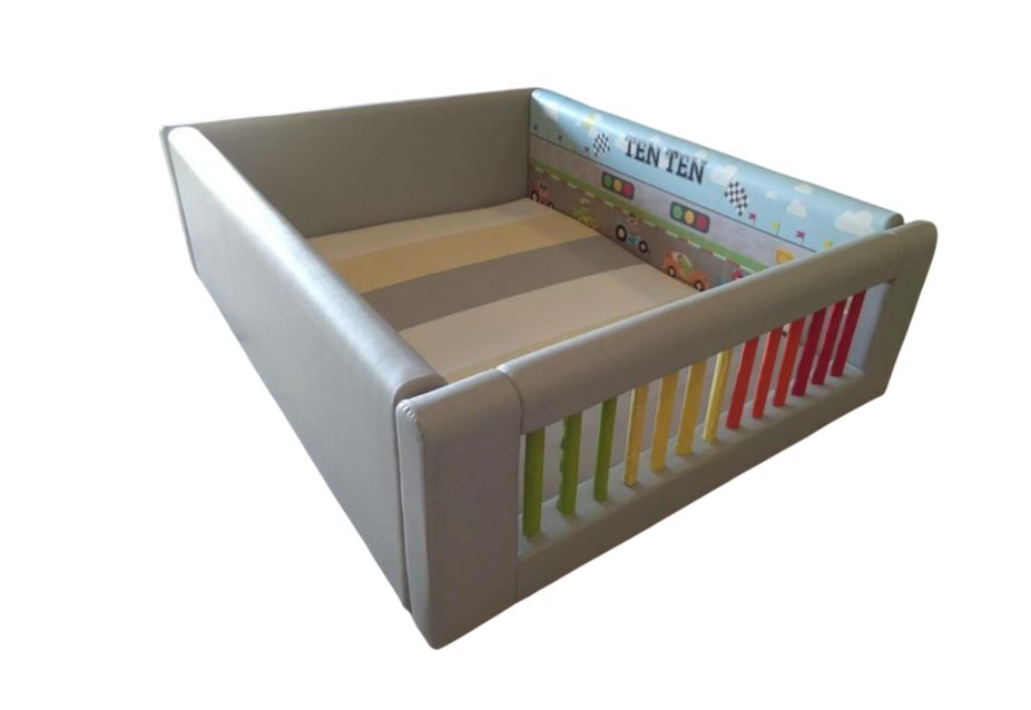 คอกกั้น ลายรถแข่งแสนสนุก, คอกกั้นเด็ก,เตียงเด็ก,เบาะหนังนุ่มนิ่ม softplay, indoor playground kidszone ,สวนสนุกในร่ม ,รับสั่งทำบ่อบอล เตียงเด็กตามขนาด ขนาด 3,5,6x6.5 ฟุต