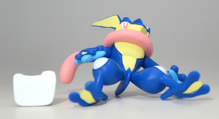 Greninja ของแท้ JP - Monster Collection Takara Tomy [โมเดลโปเกมอน]