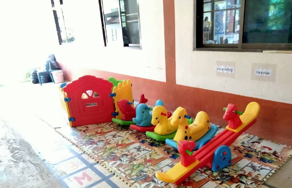 โยกเยกปลา 2 สี ของเล่นเด็ก สินค้าพร้อมส่ง คิดค่าส่งตามจริง สินค้าราคาโรงงาน