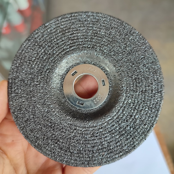 แผ่นเจียร์ MAKITA 4x4 (25/PK)