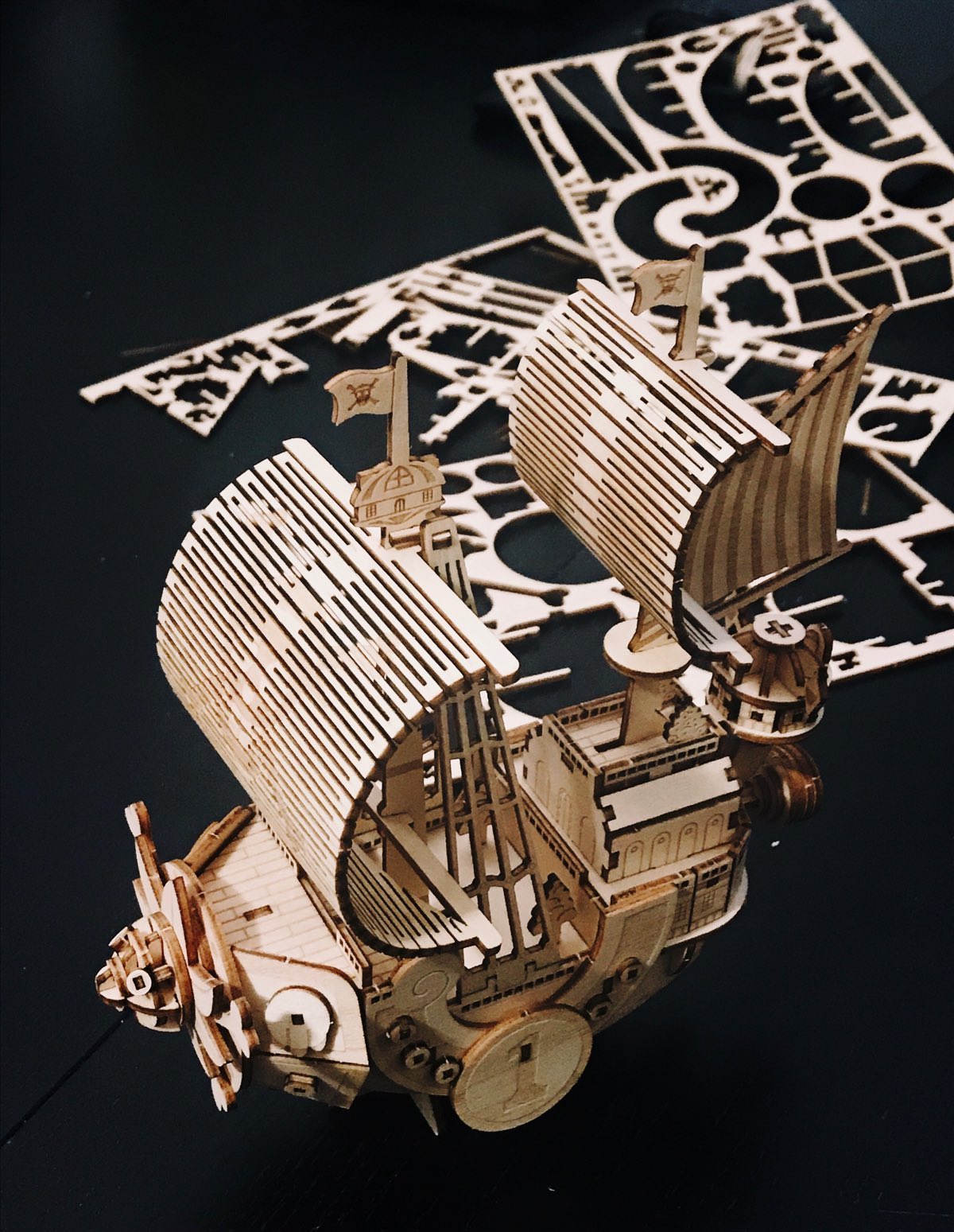 Thousand Sunny (แบบประกอบ) ของแท้ JP แมวทอง - Wooden Art ki-gu-mi [โมเดลเรือวันพีช]