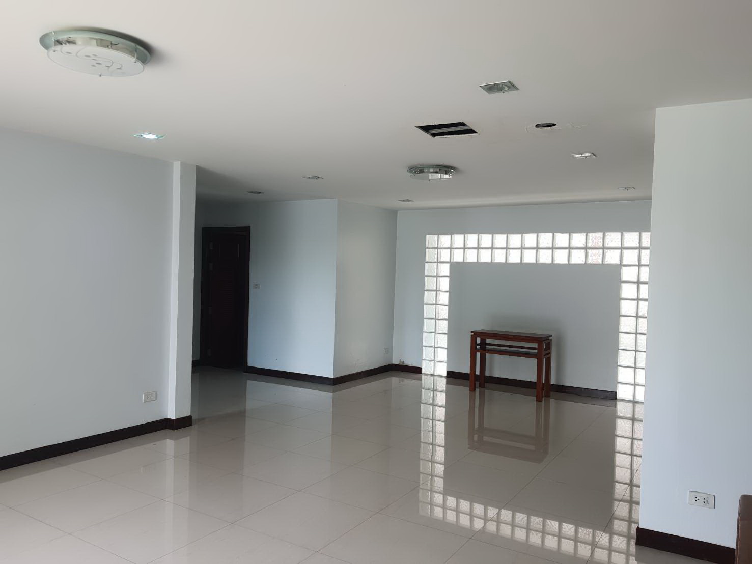 บ้านเดี่ยว 2 ชั้น 100 ตร.ว. 340 ตารางเมตร . หมู่บ้านเดอะรอยัล กรีนพาร์ค เพชรเกษม-กาญจนาภิเษก ห่างถนนเพียง 150 เมตร