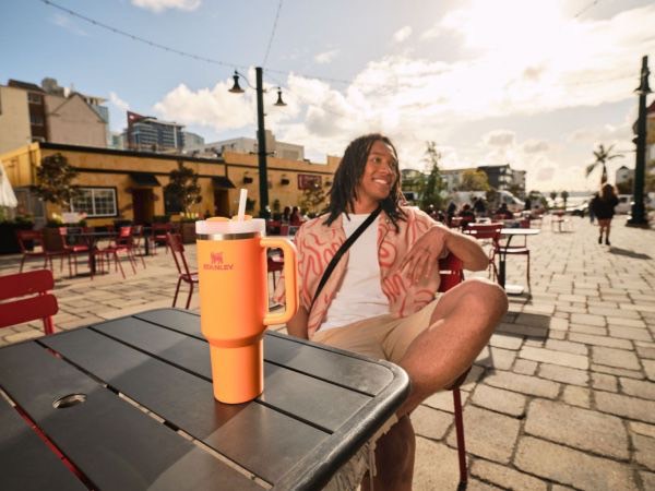 Adventure Quencher 2.0 TM Tumbler 30Oz Nectraine